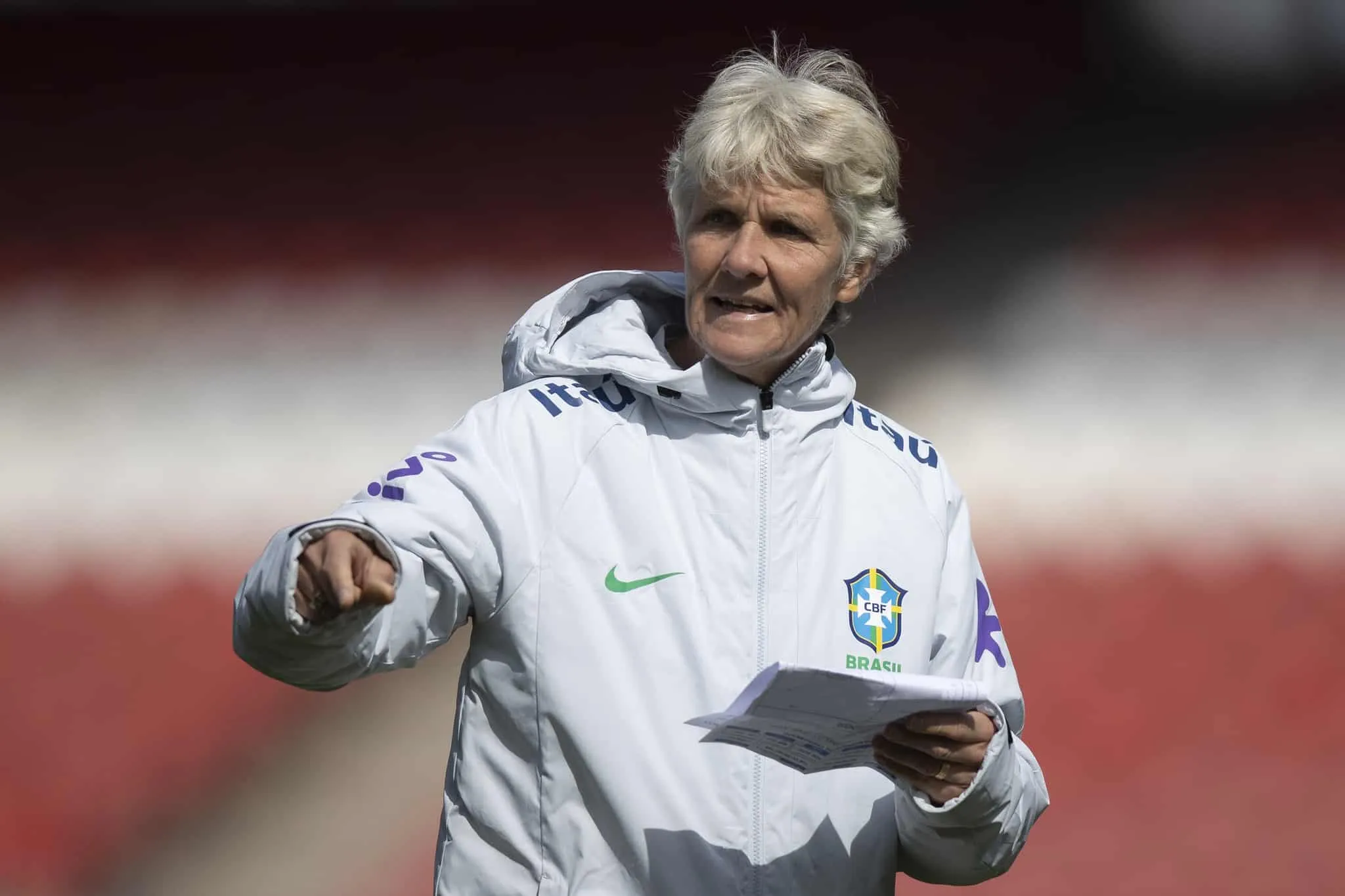 Pia volta para o futebol europeu depois de sua passagem decepcionante pela sele&ccedil;&atilde;o&nbsp;brasileira