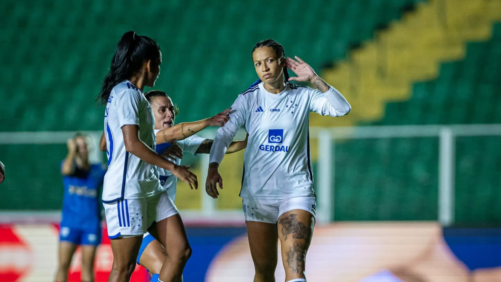 Cruzeiro come&ccedil;a 2024 com o p&eacute; direito, e garante vaga na final da Supercopa Feminina
