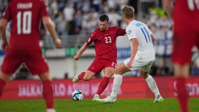 No apagar das luzes, a Dinamarca busca vit&oacute;ria crucial sobre a Finl&acirc;ndia em Helsinque