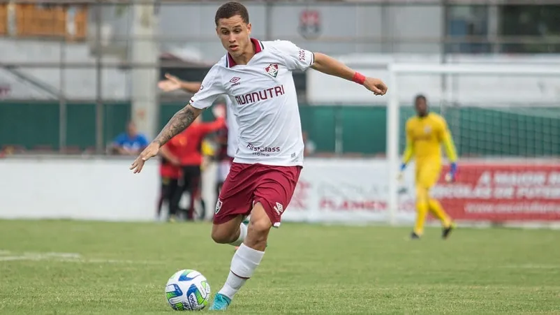 Jogador da base do Fluminense &eacute; acusado de racismo em jogo do Carioc&atilde;o sub-20