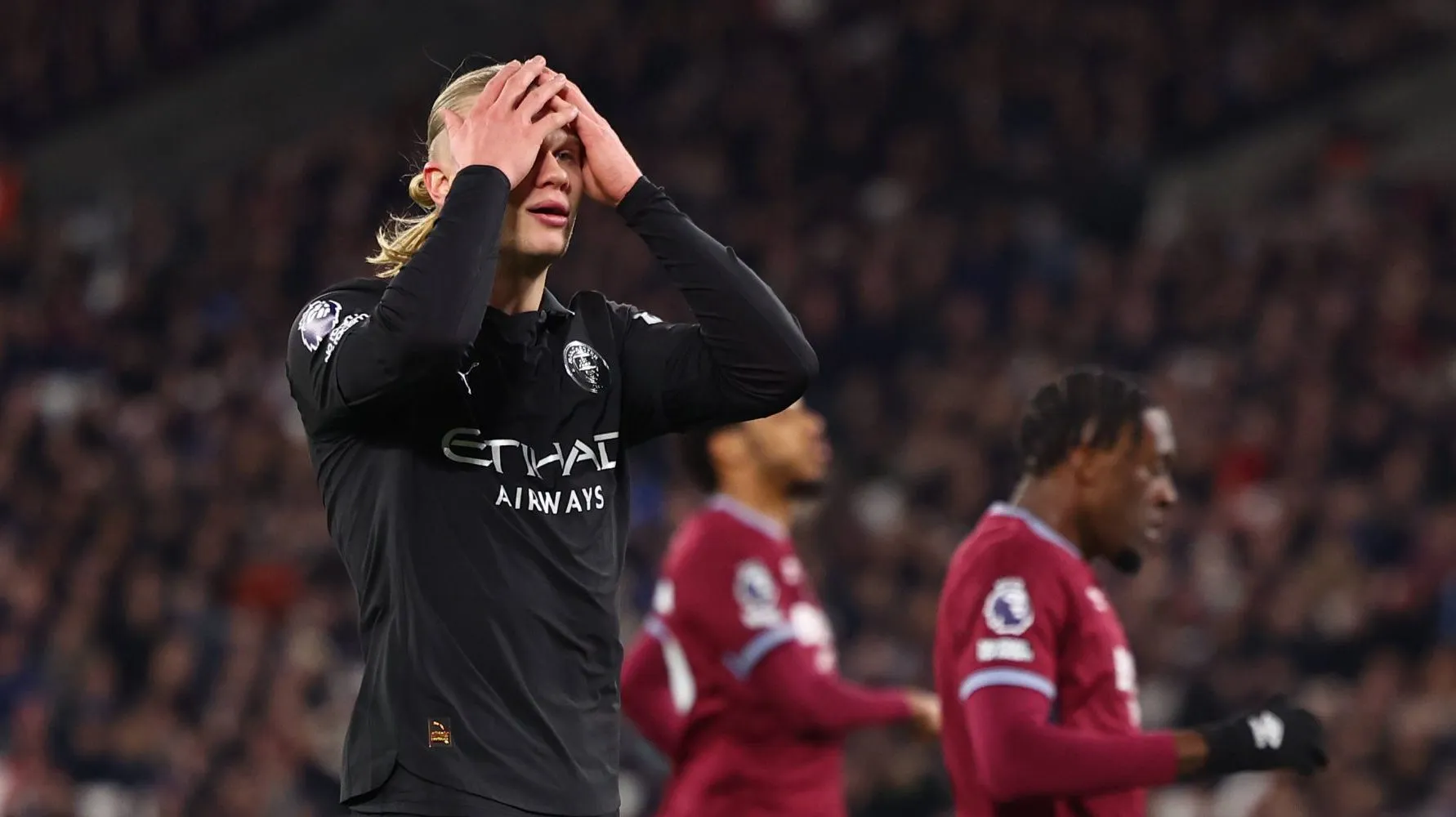 Erling Haaland lamenta chance perdida em confronto contra o West Ham (Foto: IMAGO / Sportimage)