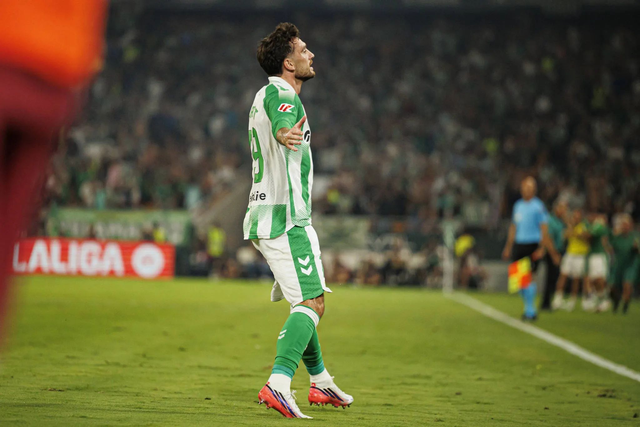 Parrott celebra vit&oacute;ria sobre o Real Madrid em LaLiga 