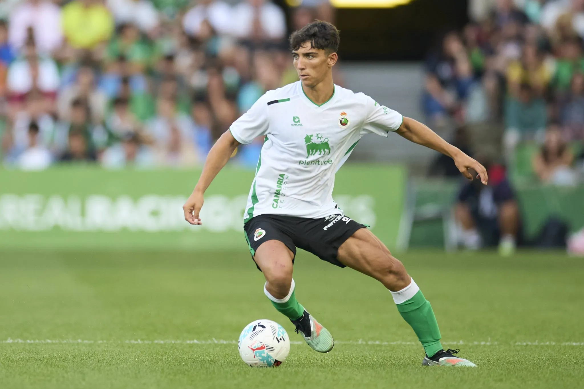Sergio Mart&iacute;nez em a&ccedil;&atilde;o pelo Racing Santander