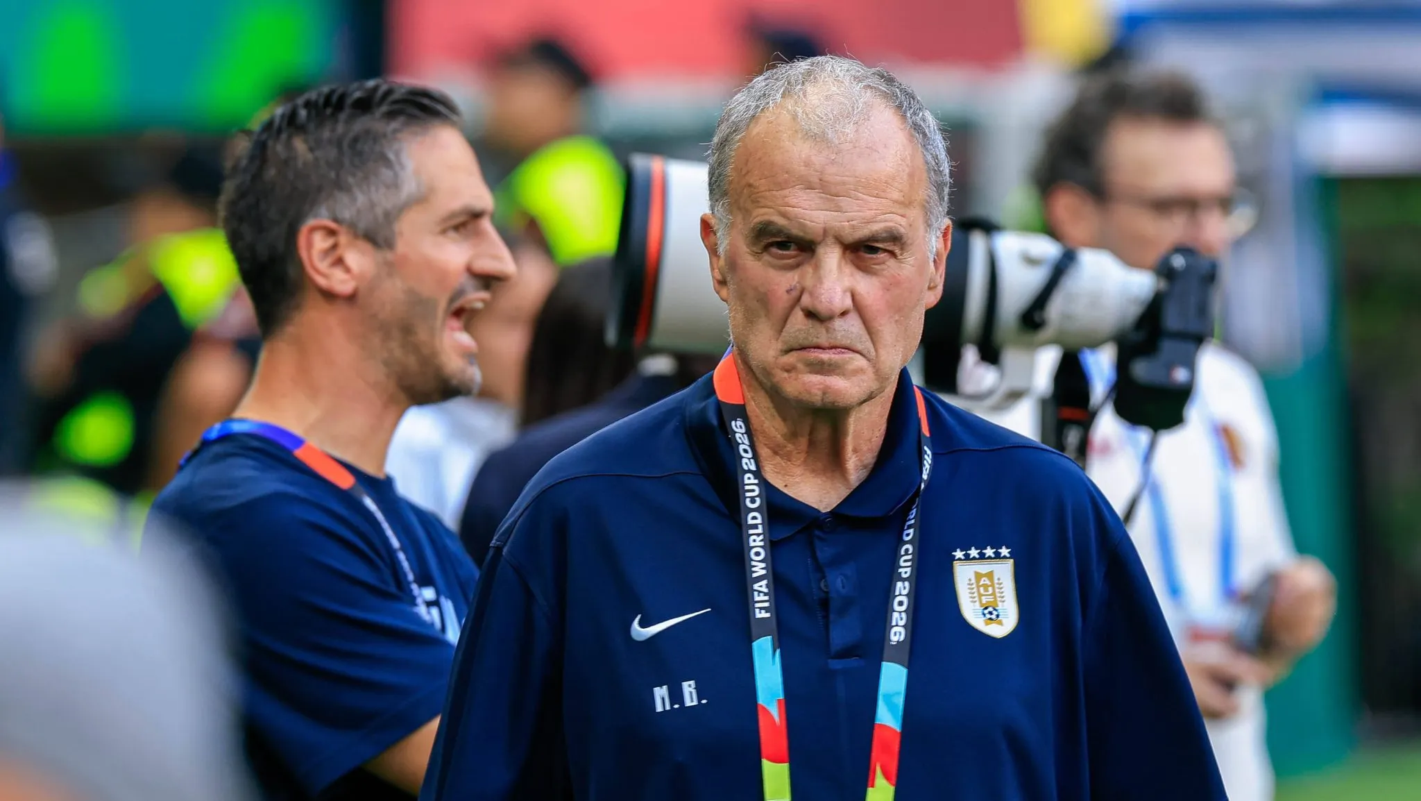Eliminado nos grupos de novo, Uruguai paga pre&ccedil;o por atraso de dois anos com Bielsa