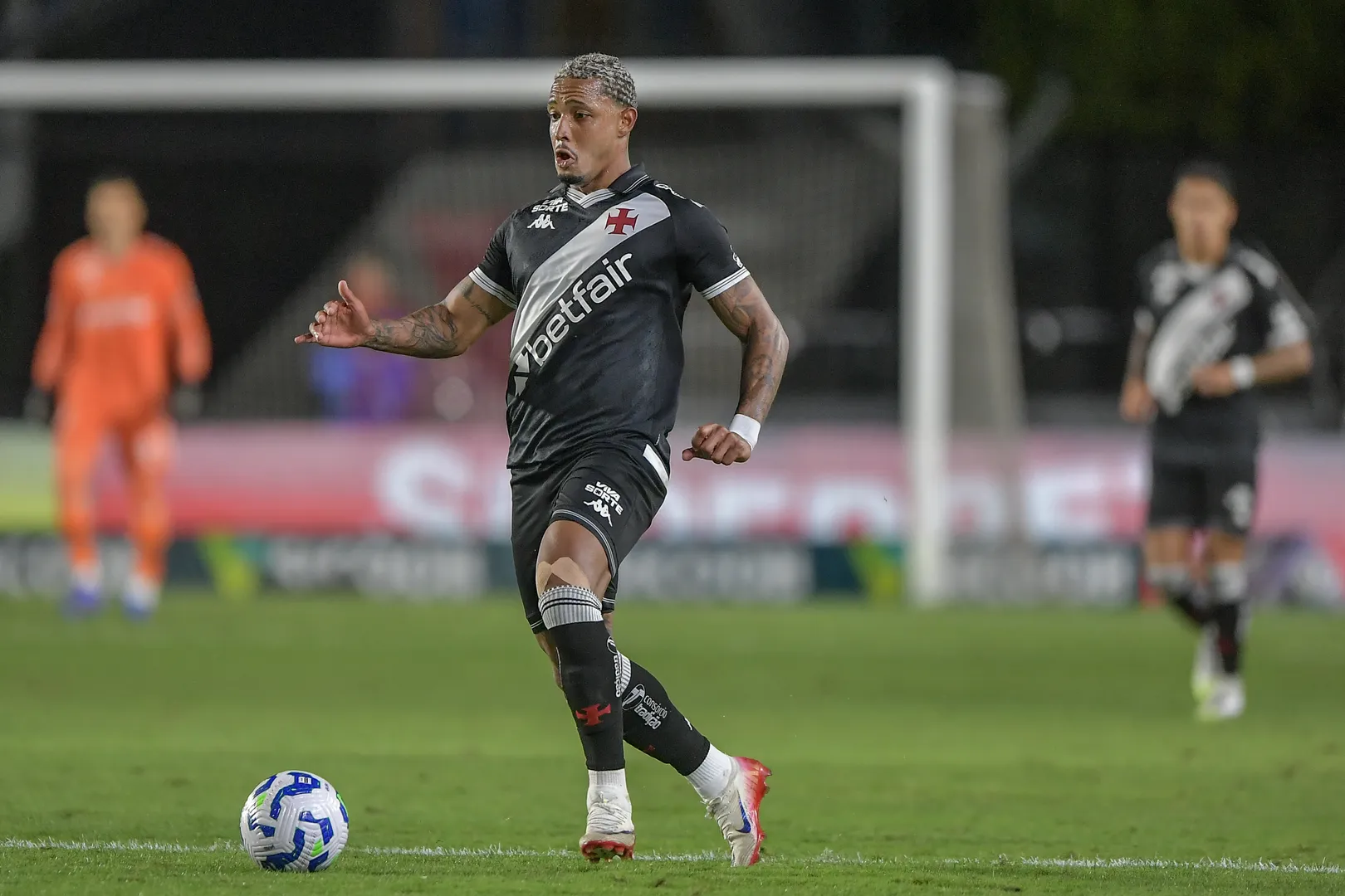Sa&iacute;da de David diminuiu &iacute;mpeto do Vasco (Foto: Imago)