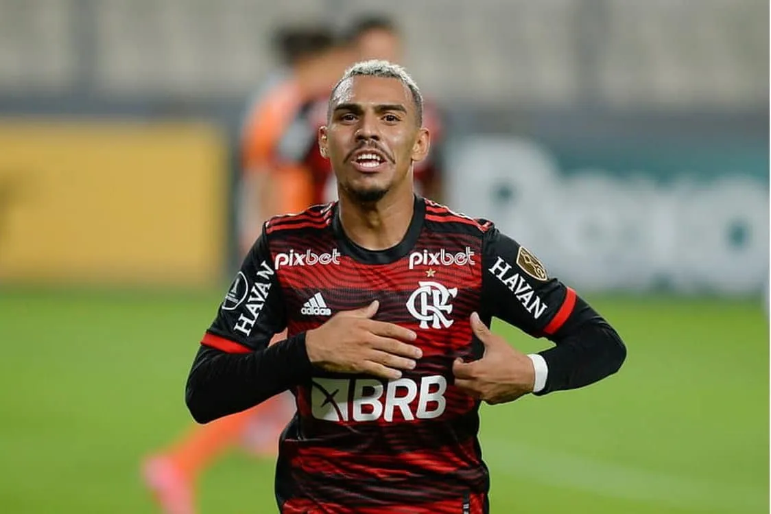 Matheuzinho pode ser tudo que o Corinthians precisava para Fagner pegar no tranco
