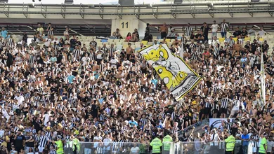 Barreira met&aacute;lica e corredor policial: Flamengo x Botafogo tem pol&ecirc;mica antes da bola rolar