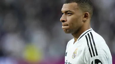 &lsquo;Cabe&ccedil;a dura e ego&iacute;sta&rsquo;: Mbapp&eacute; &eacute; detonado ap&oacute;s expuls&atilde;o por entrada criminosa