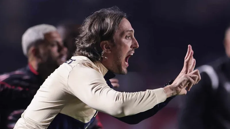 Zubeld&iacute;a comanda o S&atilde;o Paulo contra o Gr&ecirc;mio