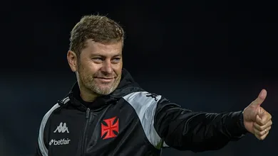 Diretoria, esquema, t&eacute;cnico e mais: Como Vasco se transformou desde o 6 a 1 para o Flamengo