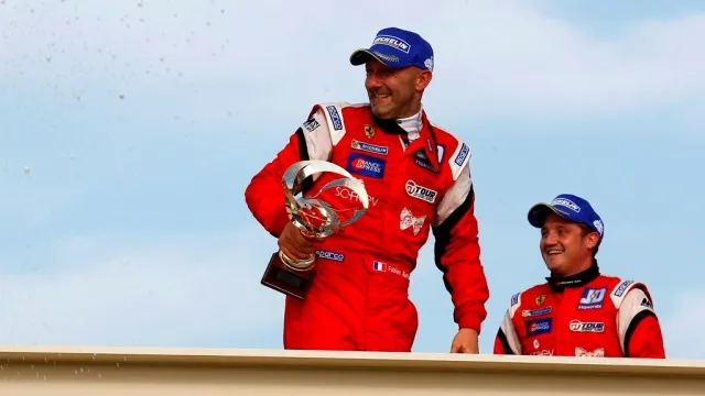 Barthez volta a ser campe&atilde;o franc&ecirc;s. Mas no automobilismo