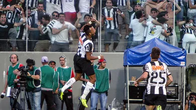 Galo derruba Cruzeiro, Ceni perde p&ecirc;nalti e Botafogo quebra tabu
