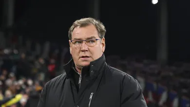 Novo t&eacute;cnico da Pol&ocirc;nia adota perfil conciliador e quer repatriar estrelas antes da Copa