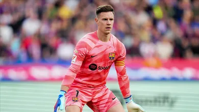 Ap&oacute;s cirurgia, Ter Stegen deve retornar ao Barcelona para as oitavas da Champions League