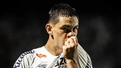 Seguro, mas sem brilho, Santos vence a segunda seguida e assume a ponta na S&eacute;rie B