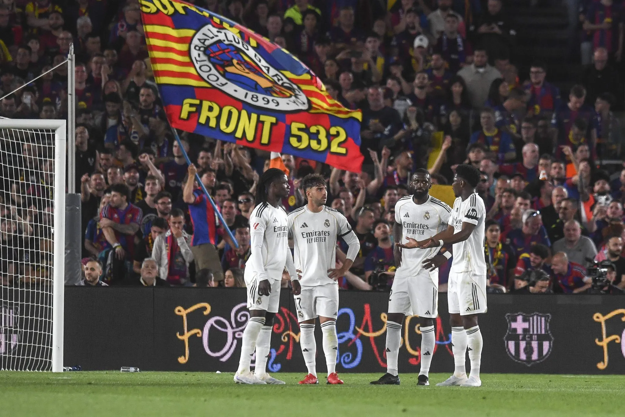 Camavinga, Rudiger, Asencio e Tchouameni durante jogo do Real Madrid 