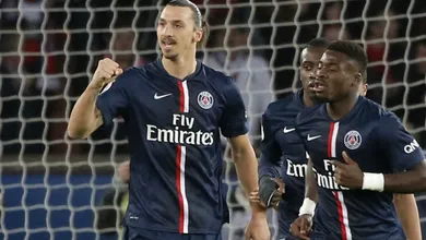 O gola&ccedil;o de Ibra dando um drible da vaca no goleiro merece ser visto mil vezes