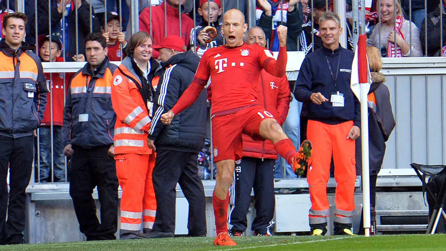 Robben retorna e abre caminho para a mil&eacute;sima vit&oacute;ria do Bayern na Bundesliga