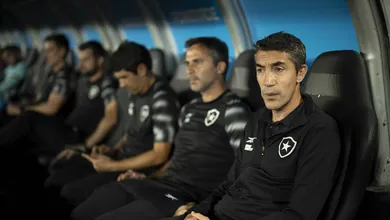 Botafogo: Bruno Lage explica mudan&ccedil;a de postura com efetividade do time