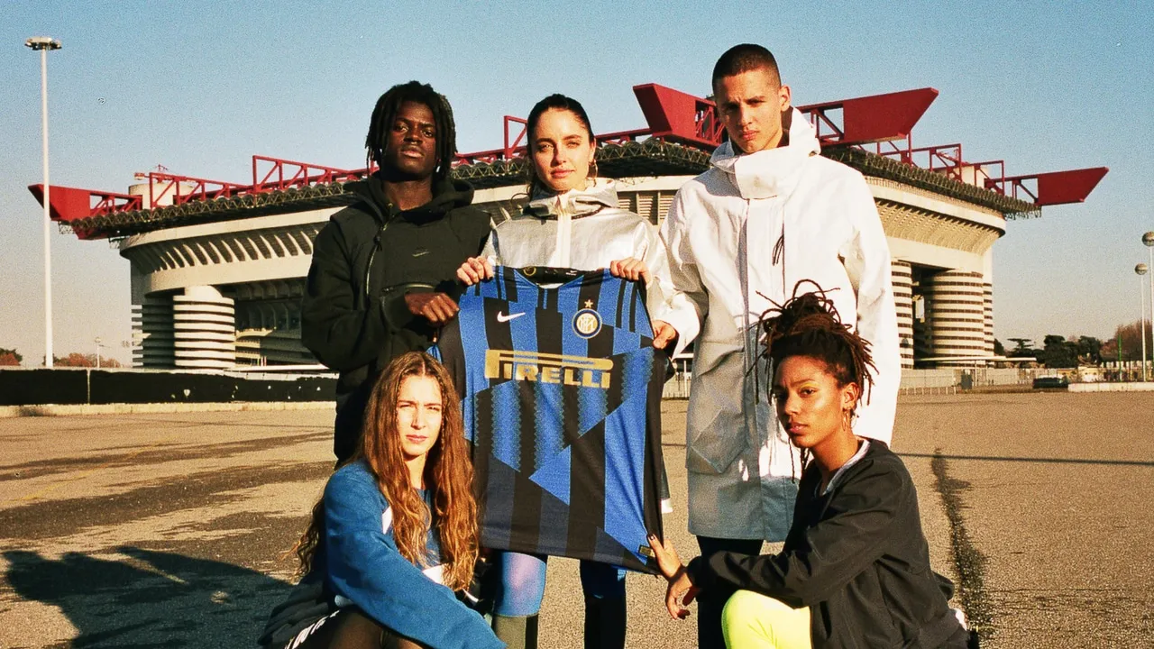 Inter usar&aacute; camisa colcha de retalhos pelos 20 anos de parceria com a Nike no cl&aacute;ssico com Milan