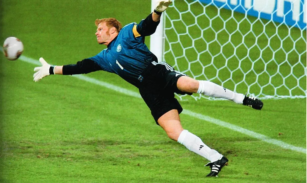 Oliver Kahn foi o melhor jogador e goleiro da Copa de 2002. Foto: IMAGO/Newscom/GDA