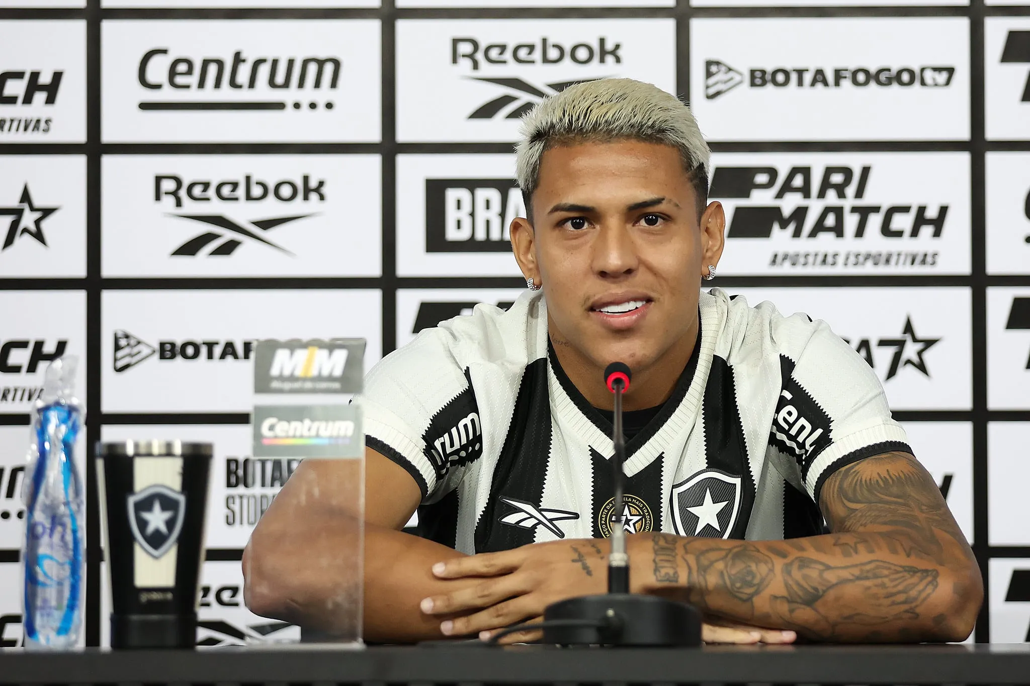 Matheus Martins pode substituir J&uacute;nior Santos no Botafogo? O pr&oacute;prio atacante responde