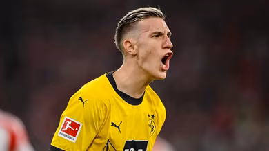 &Agrave;s v&eacute;speras de cl&aacute;ssico, postura de craque do Dortmund revive trauma com o Bayern