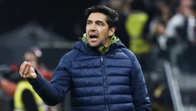 Abel d&aacute; nomes &agrave;s falhas do Palmeiras e assume sua parcela, mas n&atilde;o diz o que queria
