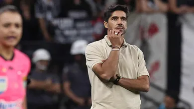 Abel foge de explica&ccedil;&otilde;es e d&aacute; respostas preocupantes e vazias ap&oacute;s vice do Palmeiras