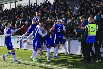 Zebra&ccedil;a! Atual campe&atilde;o da FA Cup &eacute; eliminado por time amador na Inglaterra