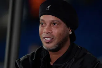 Ronaldinho: &lsquo;Todos que amam futebol gostam de assistir a este time jogar&rsquo;