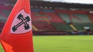 Al&eacute;m de Nani, SAF da Portuguesa tentou outro destaque da Europa