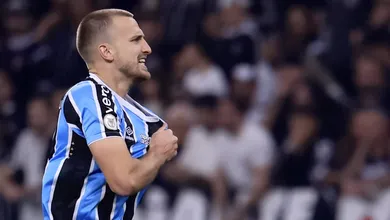 Rodrigo Ely cresce e se torna pilar defensivo de um Gr&ecirc;mio em recupera&ccedil;&atilde;o