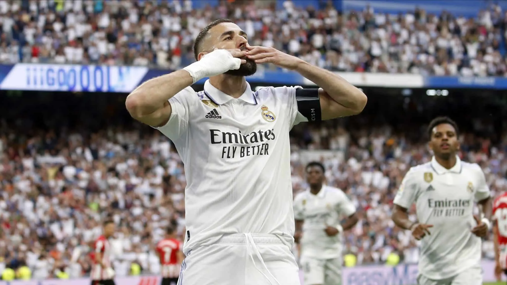 Benzema passa, recordes ficam: nenhum jogador do Real Madrid ultrapassou os n&uacute;meros do franc&ecirc;s no 1&ordm; semestre