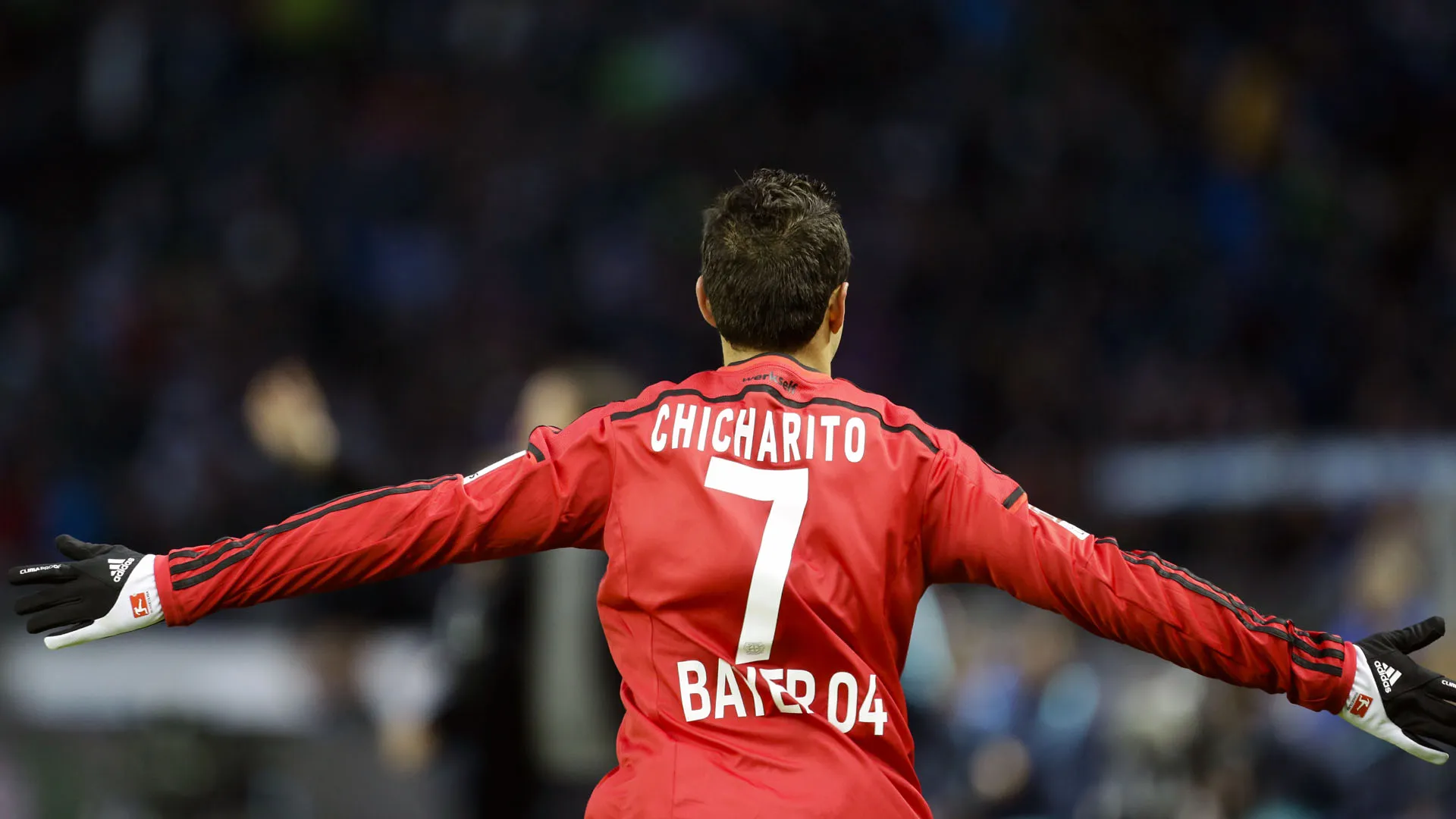 Quem diria: Chicharito &eacute; o melhor da Bundesliga por dois meses seguidos