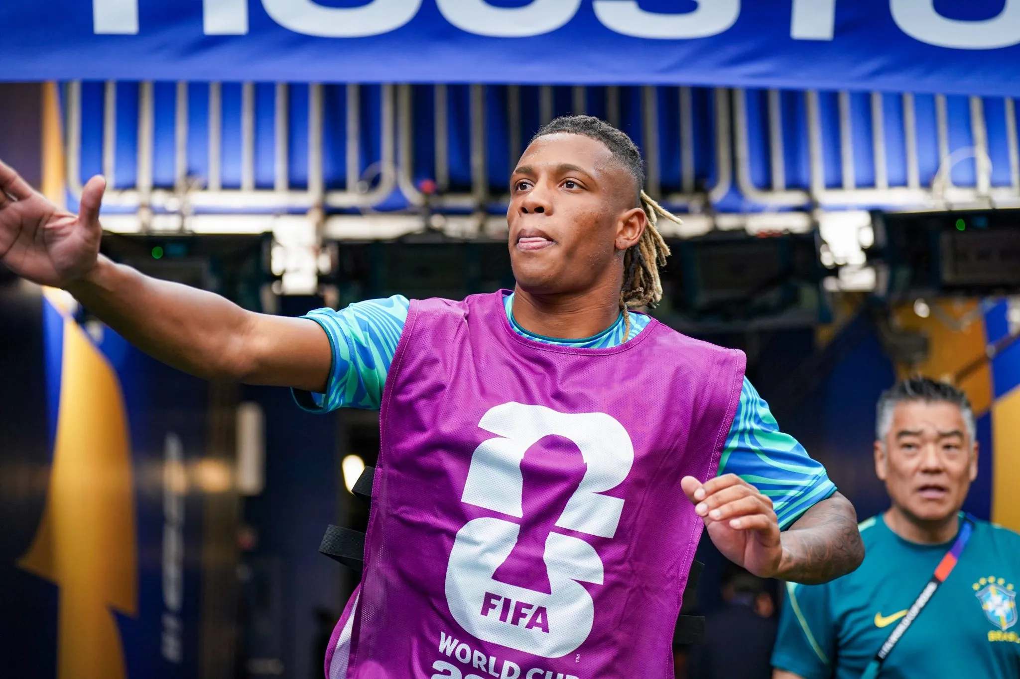 Danilo Santos como reserva do Brasil contra Jap&atilde;o (Foto: Imago/STEINSIEK.CH)
