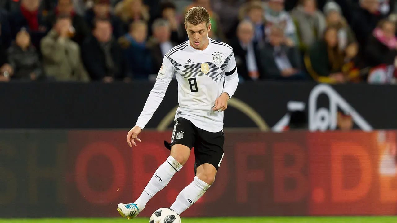 Kroos, da Alemanha: &ldquo;Em compara&ccedil;&atilde;o a 2014, Brasil est&aacute; dois degraus acima&rdquo;
