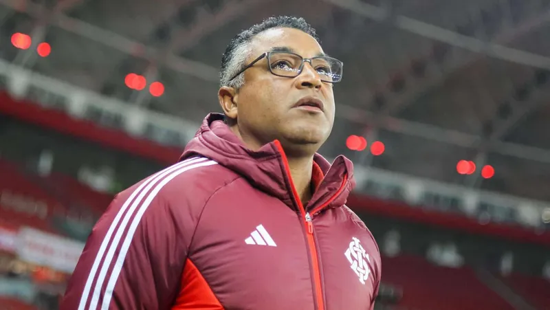 Roger Machado em jogo do Internacional
