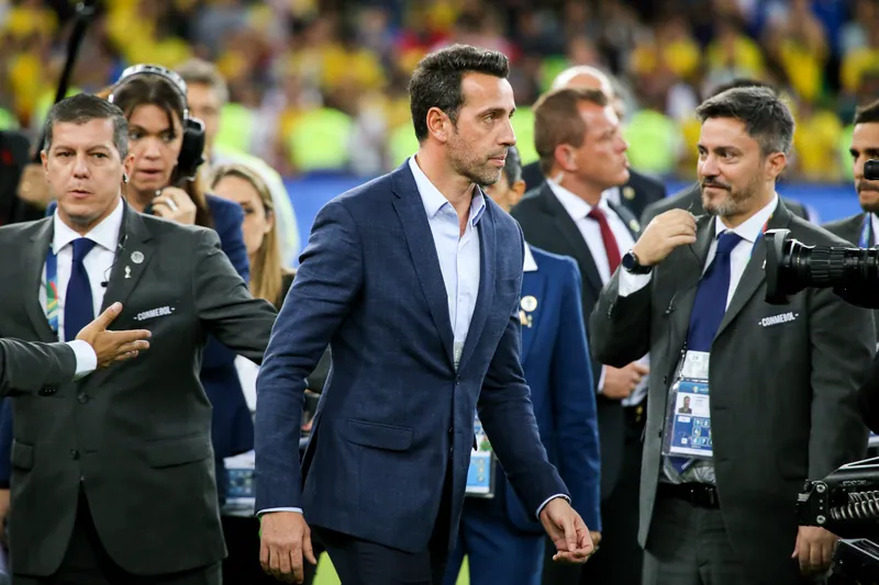 Pulso firme de Edu Gaspar fez do Arsenal um time mais competitivo
