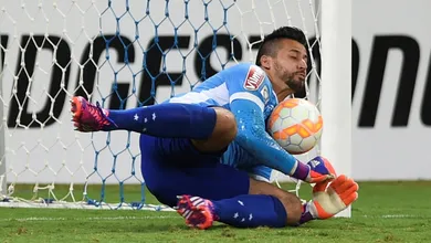 O Cruzeiro teve gana, sufocou o S&atilde;o Paulo e de novo contou com as m&atilde;os salvadoras de F&aacute;bio