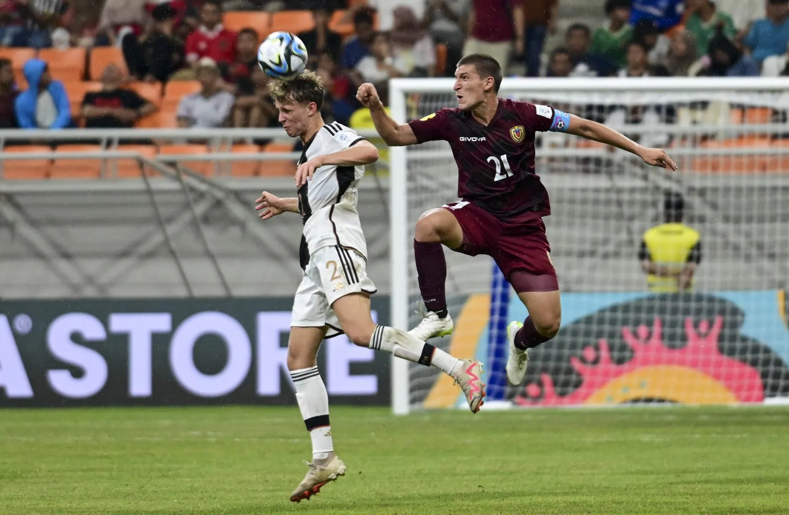 Apesar do transfer ban, Santos analisa a contrata&ccedil;&atilde;o de promessa da sele&ccedil;&atilde;o sub-17 da Venezuela