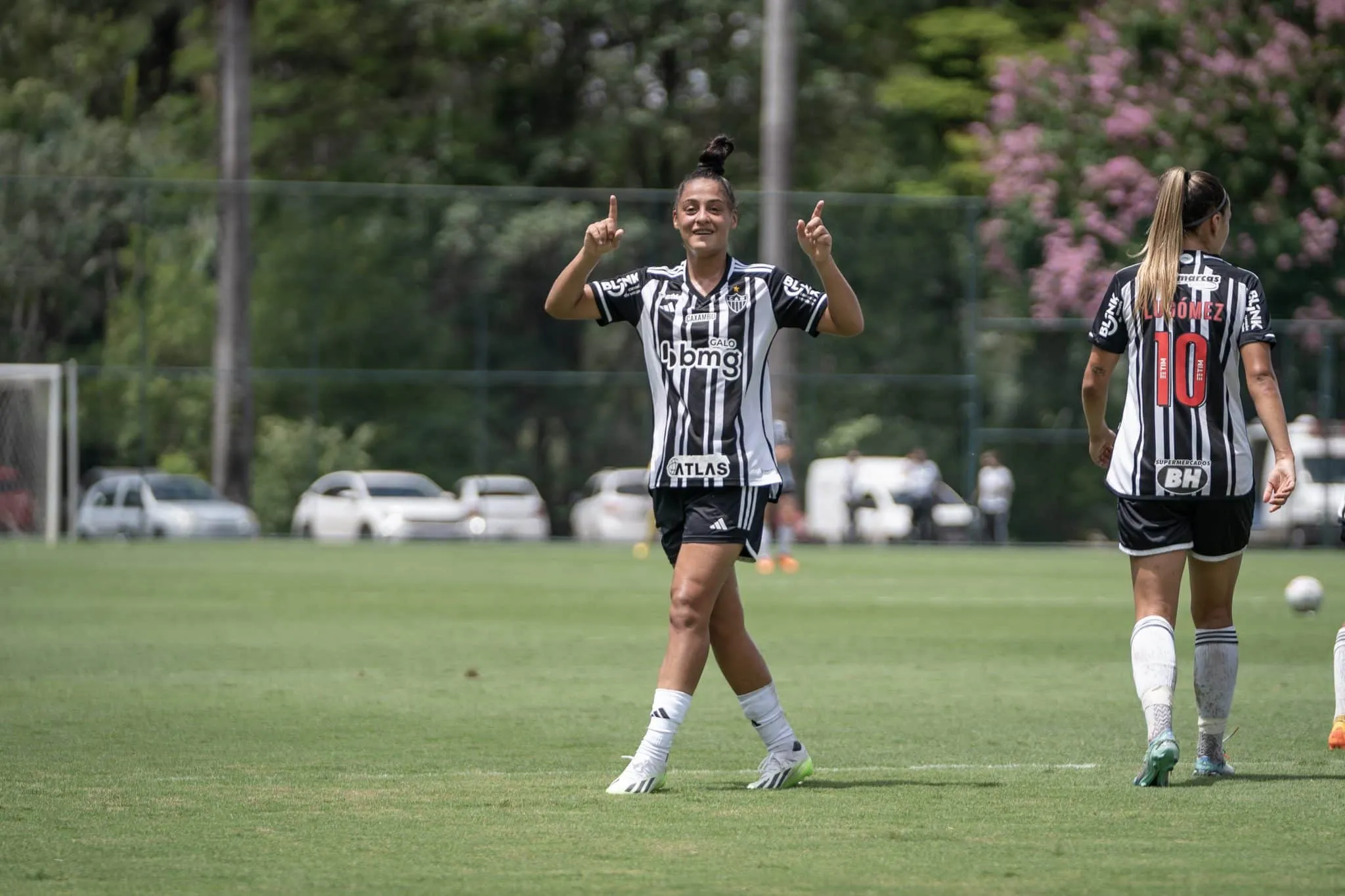 Ap&oacute;s pol&ecirc;micas de descaso com o feminino, Atl&eacute;tico-MG anuncia 19 contrata&ccedil;&otilde;es e monta time jovem para 2024