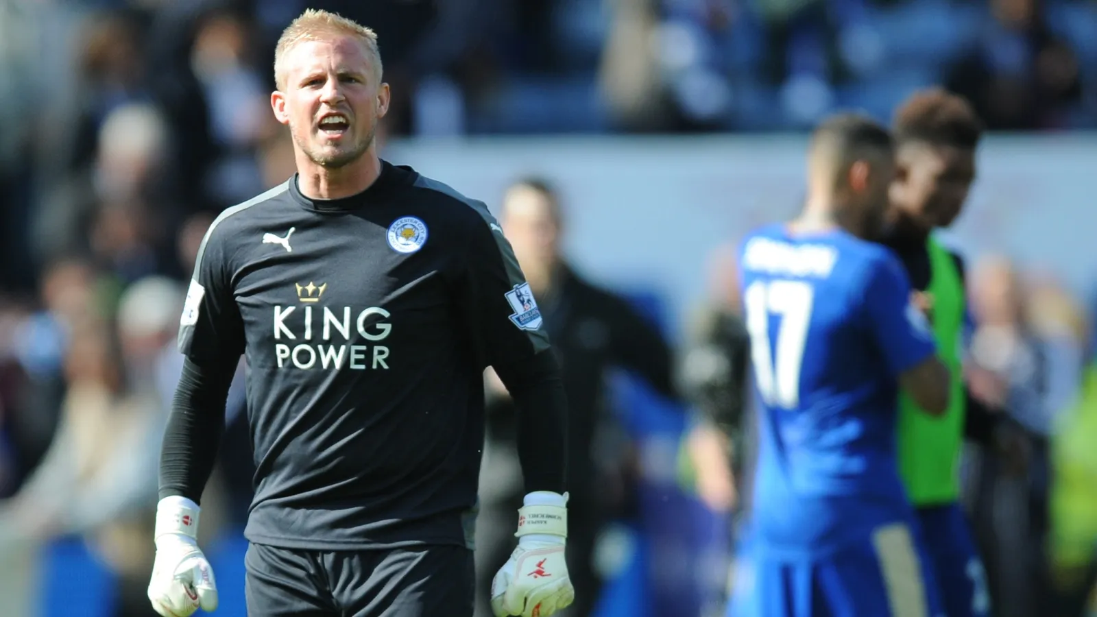 Kasper Schmeichel honrou o pai e as lendas do gol do Leicester para eternizar seu pr&oacute;prio feito