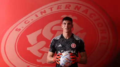 Rochet comenta escolha pelo Inter, disputa com John e interesse do Gr&ecirc;mio