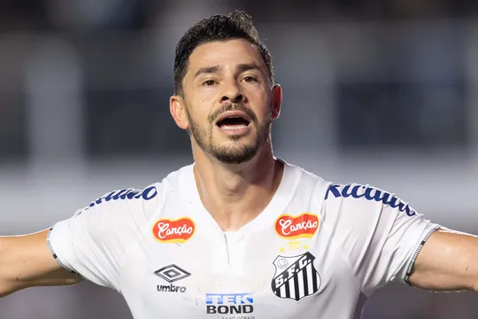 Modorrenta atua&ccedil;&atilde;o n&atilde;o impede o Santos de voltar a liderar a S&eacute;rie B