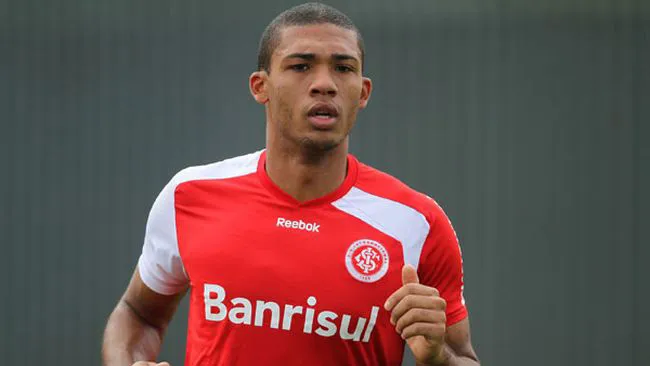 O Inter conseguiu enganar sua quase xar&aacute; italiana com Juan Jesus