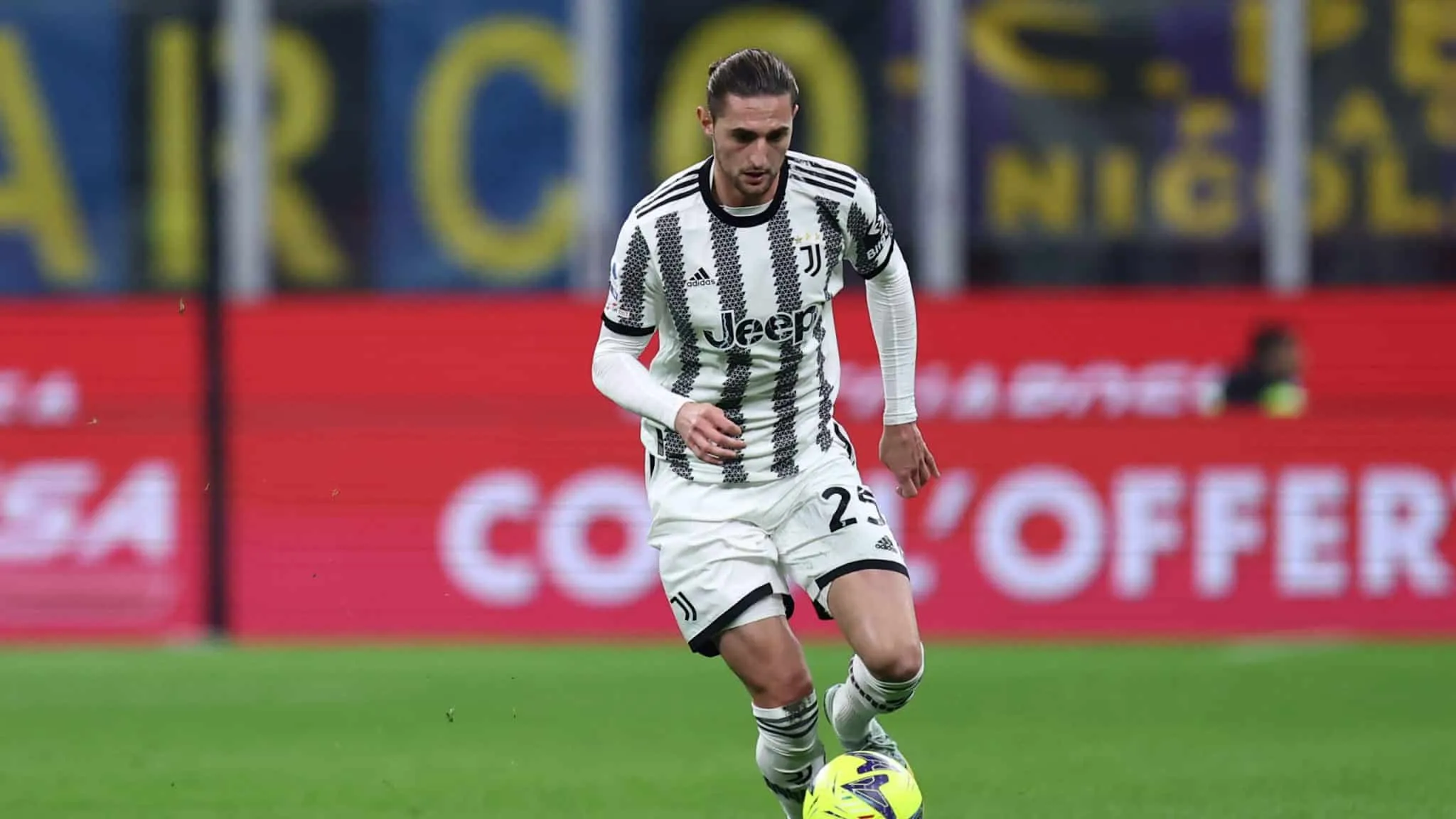 Perto do fim do contrato com a Juventus, Rabiot elogia o Liverpool: &ldquo;Eu era f&atilde; de Steven Gerrard&rdquo;