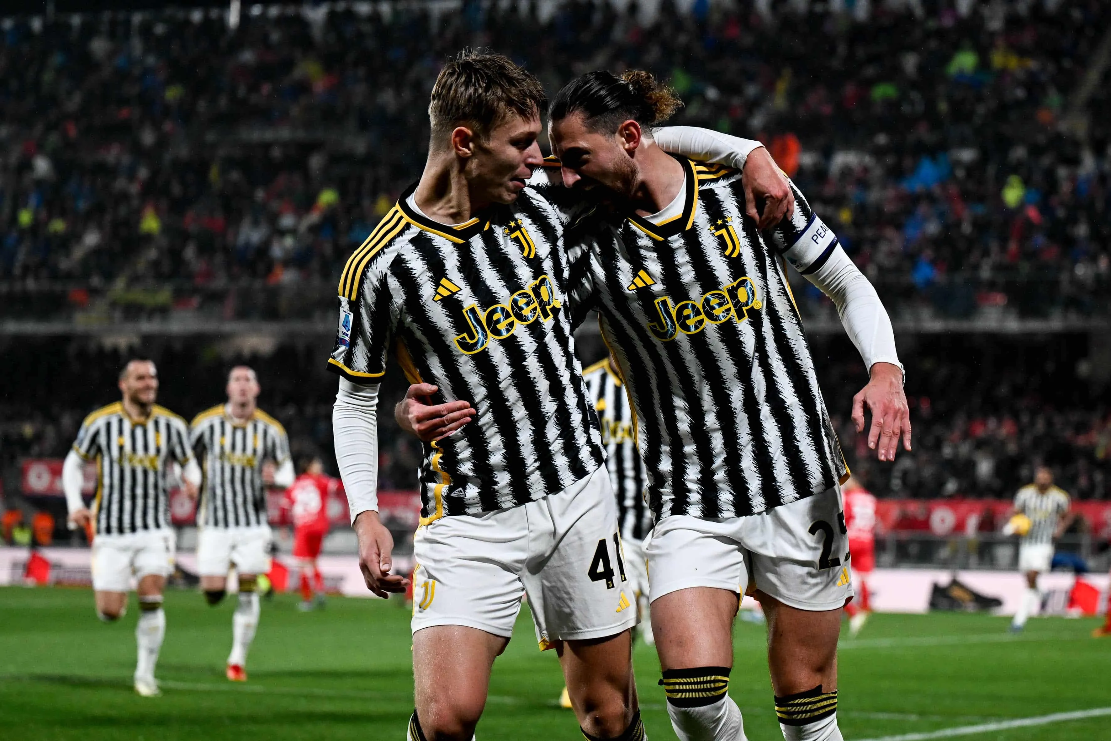 Juventus sofre empate nos acr&eacute;scimos, mas ainda assim busca vit&oacute;ria contra Monza e rouba lideran&ccedil;a da Inter