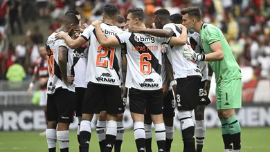 Apesar da derrota no cl&aacute;ssico, Vasco segue vendo pontos positivos e luz no fim do t&uacute;nel