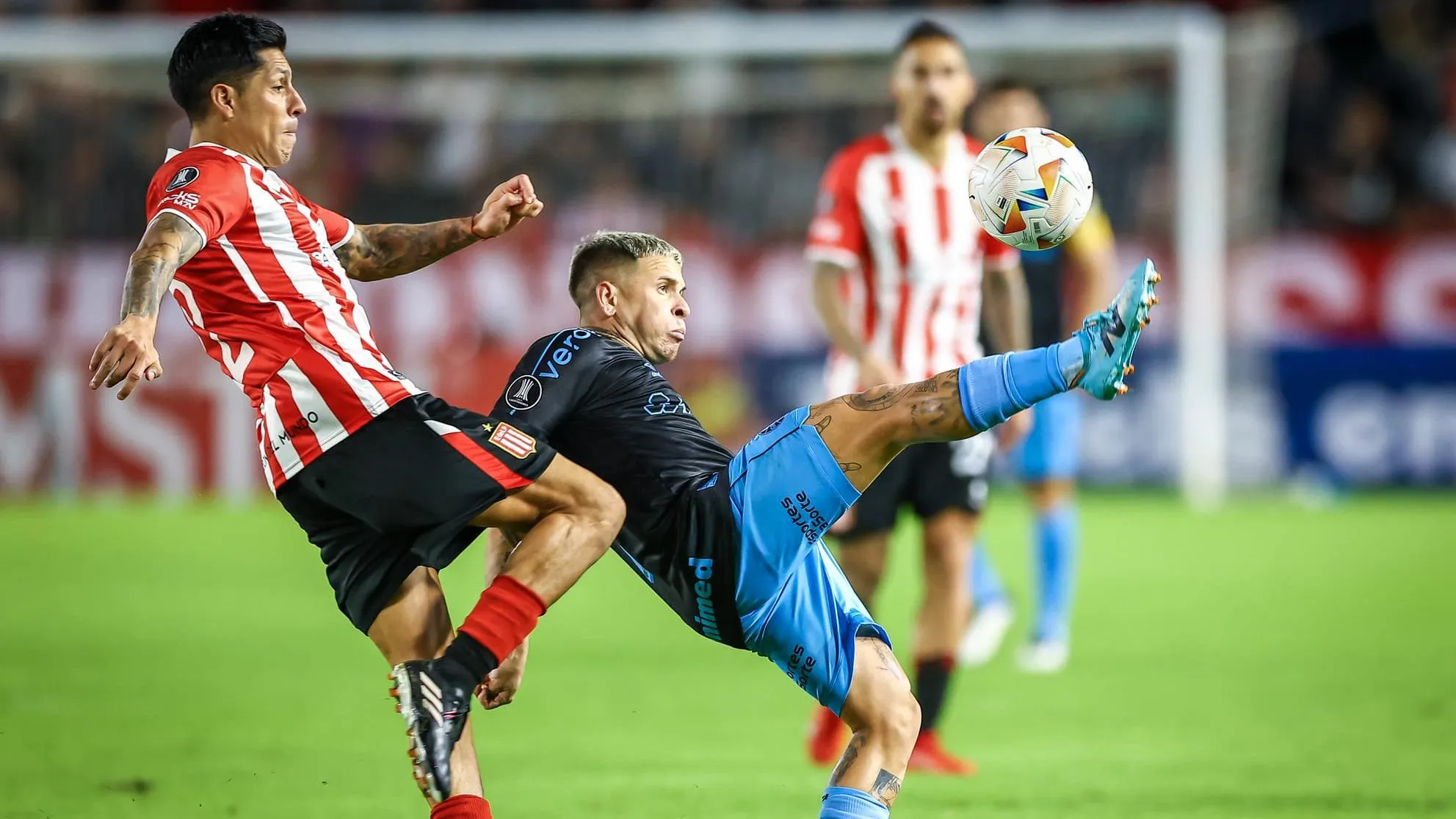 Advers&aacute;rio do Gr&ecirc;mio, Estudiantes se solidariza diante das enchentes em Porto Alegre